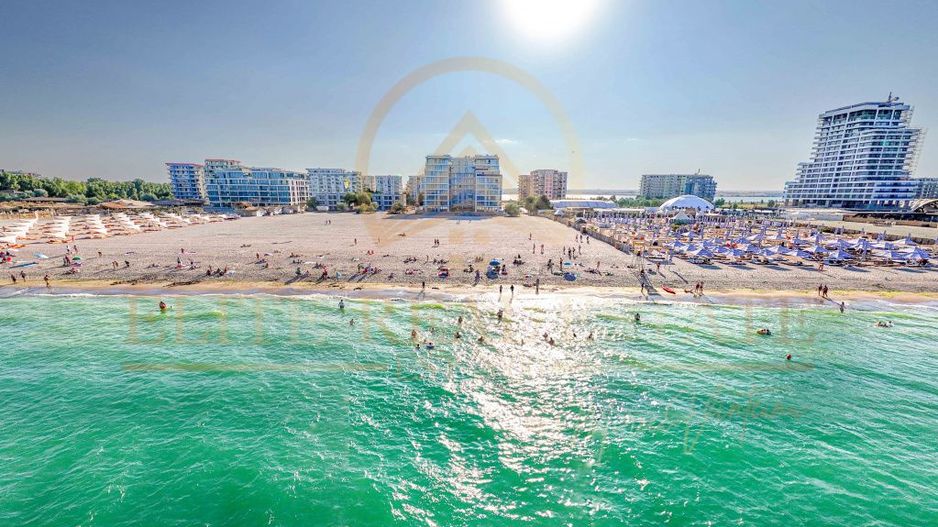 Stațiunea Mamaia - Vânzare apartament cu 2 camere, 2 bai si terasa. — fotografia 1