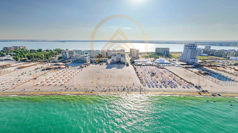 Stațiunea Mamaia - Vânzare apartament cu 2 camere cu terasa, primul rând la mare — fotografia 1